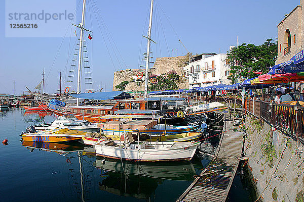 Hafen von Kyrenia (Girne)  Nordzypern.
