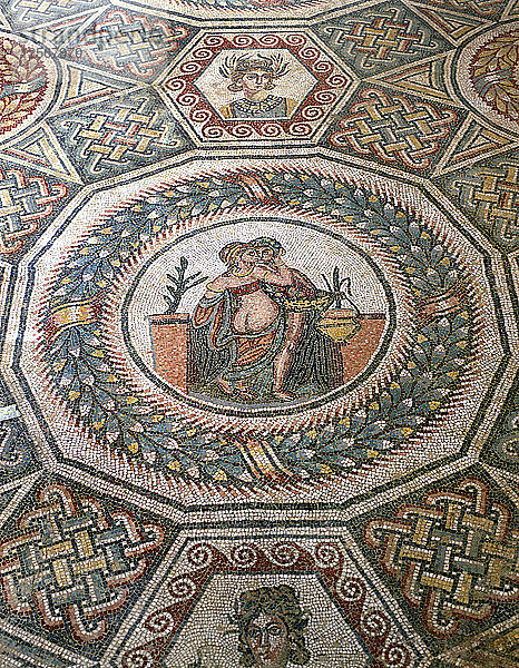 Mosaik in der römischen Villa von Casale  in der Nähe von Piazza Armerina  Sizilien  Italien.