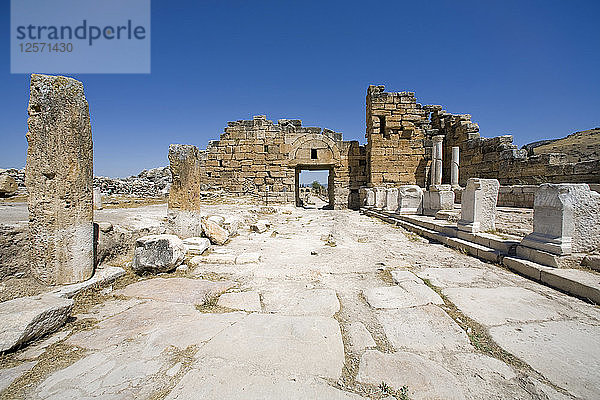 Ein byzantinisches Tor  Pamukkale (Hierapolis)  Türkei. Künstler: Samuel Magal