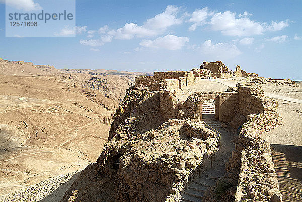 Das Westtor von Masada  Israel. Künstler: Samuel Magal