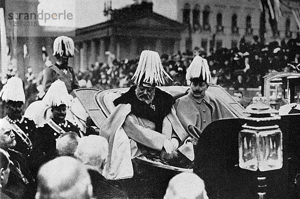 König Edward VII. und Kaiser Wilhelm II. in Berlin  Februar 1909 (1964). Künstler: Unbekannt