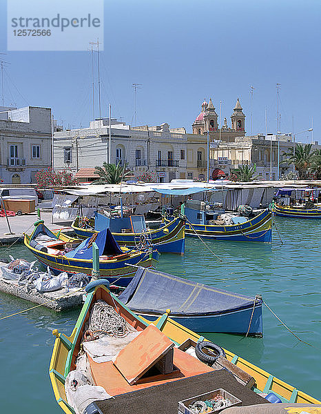 Fischerboote im Hafen  Marsaxlokk  Malta.