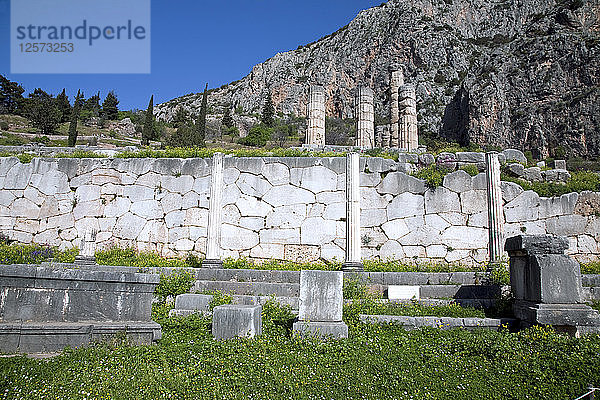 Die Stoa der Athener  Delphi  Griechenland. Künstler: Samuel Magal