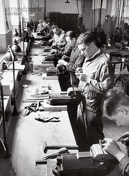 Werkzeugfabrik  Deutschland  1936. Künstler: Unbekannt