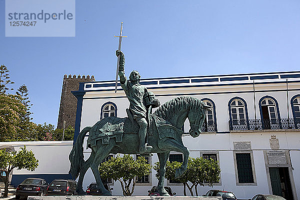 Eine Statue in Portel  Portugal  2009. Künstler: Samuel Magal