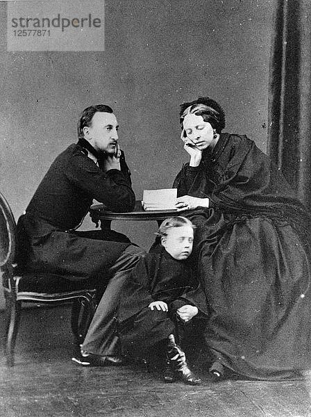 Großfürst Nikolaus Nikolajewitsch (der Ältere) von Russland mit seiner Frau und seinem Sohn  ca. 1861-c1863. Künstler: Unbekannt