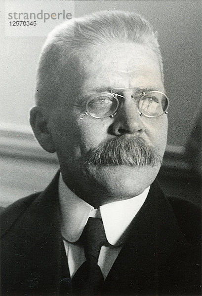 Aimo Cajander  finnischer Politiker  ca. 1930er bis 1940er Jahre(?). Künstler: Unbekannt
