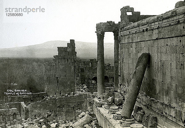 Bacchustempel  Baalbek  Libanon  ca. 1920-c1930er Jahre(?). Künstler: Unbekannt