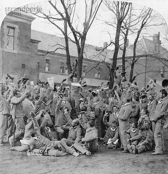 Rekonvaleszente Soldaten  Allgemeines Krankenhaus Nr. 10  Bloemfontein  Südafrika  Burenkrieg  1901. Künstler: Underwood & Underwood