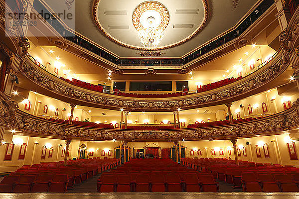Auditorium des Grand Theatre  Swansea  Südwales  2010.