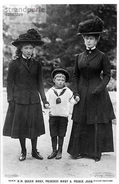Königin Mary  Prinzessin Mary und Prinz John  1910er Jahre  Künstler: Ernest Brooks
