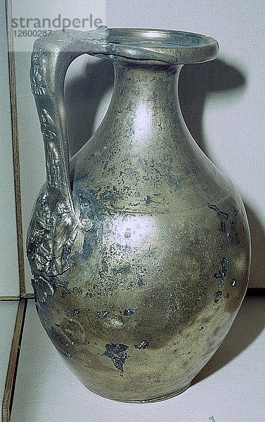 Römischer Bronzekrug. Künstler: Unbekannt