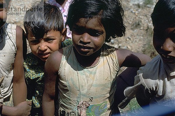 Kinder aus Sri Lanka. Künstler: CM Dixon Künstler: Unbekannt