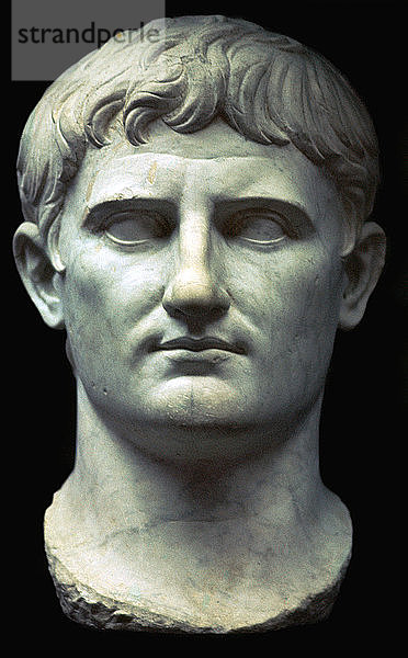 Büste des römischen Kaisers Augustus  1. Jahrhundert v. Chr. Künstler: Unbekannt