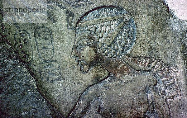 Kalksteinstele mit einer sitzenden Figur des Echnaton  Ägypten  18. Dynastie  um 1340 v. Chr. Künstler: Unbekannt