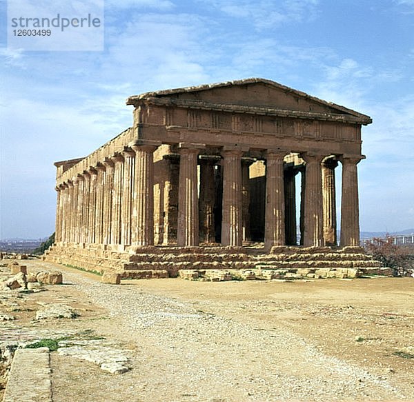 Der Tempel der Concordia auf Sizilien  5. Jahrhundert. Künstler: Unbekannt