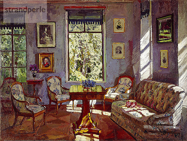 Das Wohnzimmer im Herrenhaus Rozhdestveno  1916. Künstler: Schukowski  Stanislaw Julianowitsch (1873-1944)