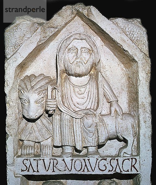 Detail eines neupunischen Reliefs  das einen Priester zeigt. Künstler: Unbekannt