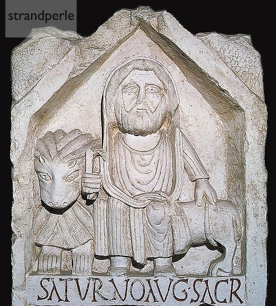 Detail eines dem Gott Saturn gewidmeten neupunischen Reliefs  das einen Priester zeigt. Künstler: Unbekannt