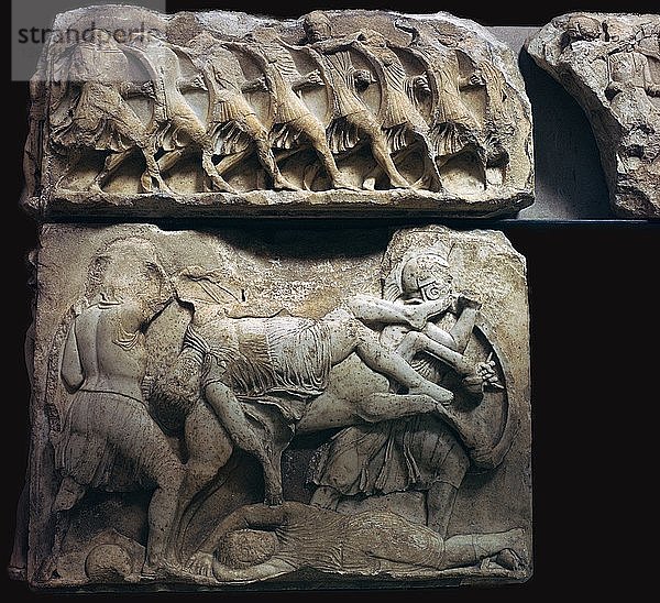 Fries mit griechischen Kriegern im Kampf  5. Jahrhundert v. Chr. Künstler: Unbekannt