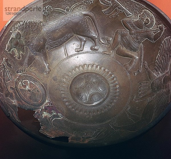 Detail einer Löwenjagd auf der Innenseite einer Bronzeschale  8. Jahrhundert v. Chr. Künstler: Unbekannt