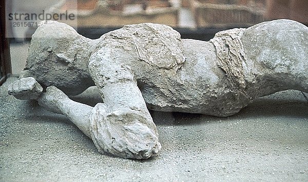 Abguss eines Opfers des Ausbruchs des Vesuvs  1. Jahrhundert. Künstler: Unbekannt