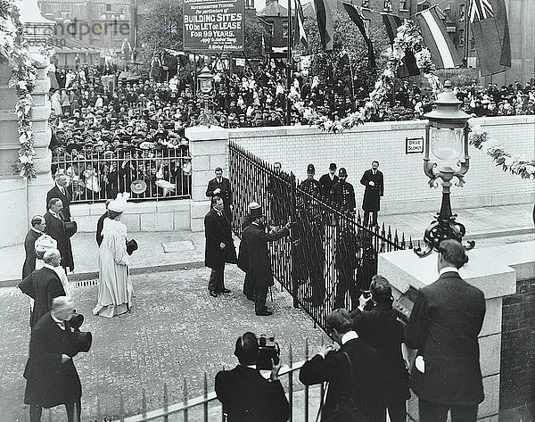Der Prinz von Wales bei der offiziellen Eröffnung des Rotherhithe-Tunnels  Bermondsey  London  1908. Künstler: Unbekannt.
