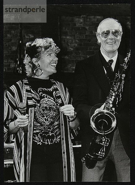 Barbara Jay und Tommy Whittle im Konzert. Künstler: Denis Williams