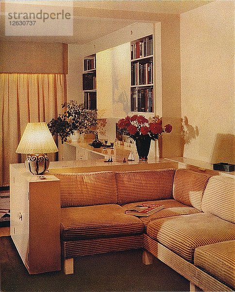 Wohnzimmer von Michael Dawn  1936. Künstler: Unbekannt