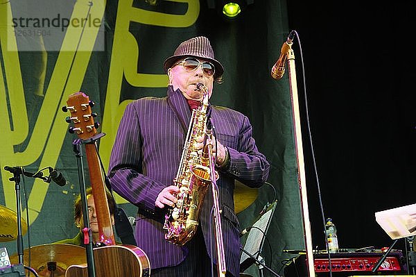 Van Morrison  Love Supreme Jazz Festival  Glynde Place  East Sussex  2015. Künstler: Brian OConnor.