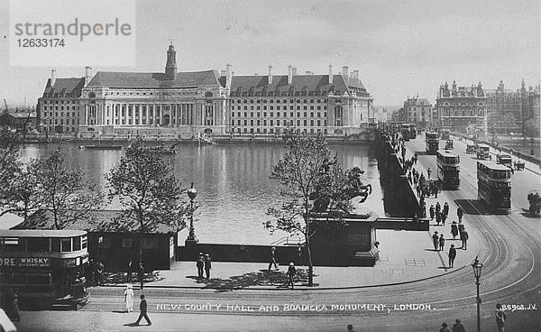 New County Hall und Boadicea Monument  London  um 1925 Künstler: Unbekannt.