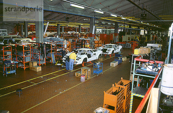 Lamborghini-Werk 1988  Countach im Bau. Künstler: Unbekannt.