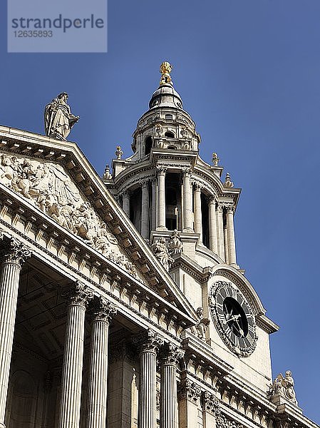 Westfassade der St. Pauls Kathedrale  City of London  2012. Künstler: Historic England Mitarbeiter Fotograf.