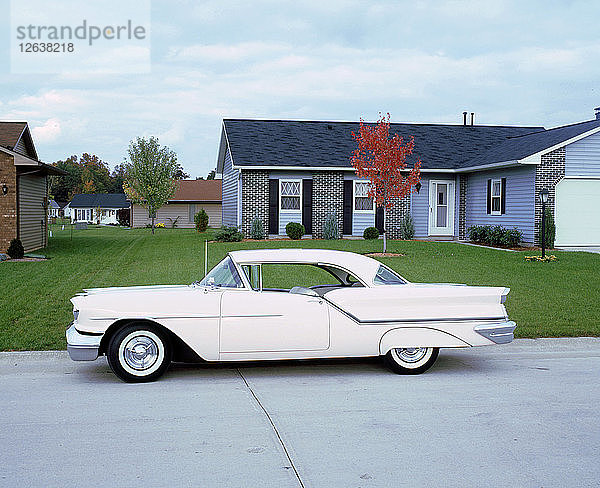 1957 Oldsmobile 88. Künstler: Unbekannt.