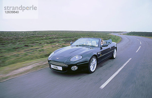 2001 Aston Martin DB7 Vantage V12. Künstler: Unbekannt.