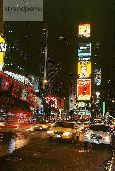 New Yorker Straße bei Nacht. Künstler: Unbekannt.