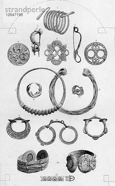 Keltische Reliquien. Persönliche Ornamente aus Gold und Bronze  1886. Künstler: Charles Lawrie.