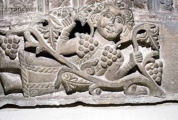 Dionysos  Kalksteinrelief  Ahnassia El-Medina  Beni-Souef  3. Jahrhundert. Künstler: Unbekannt.