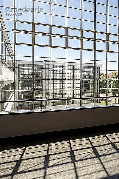 Das Bauhausgebäude  Dessau  Deutschland  2018. Künstler: Alan John Ainsworth.