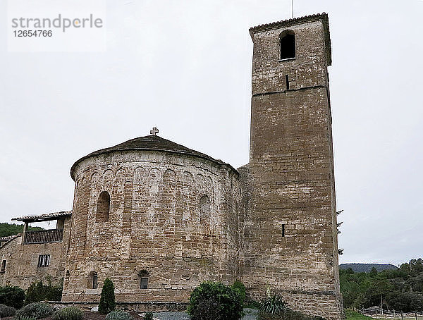 Kirche Sant Esteve de Olius  12. Jahrhundert  der Glockenturm wurde im 16. Jahrhundert errichtet.