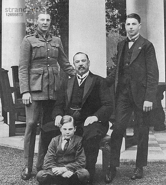 General Botha und seine drei Söhne  1914. Künstler: Unbekannt.
