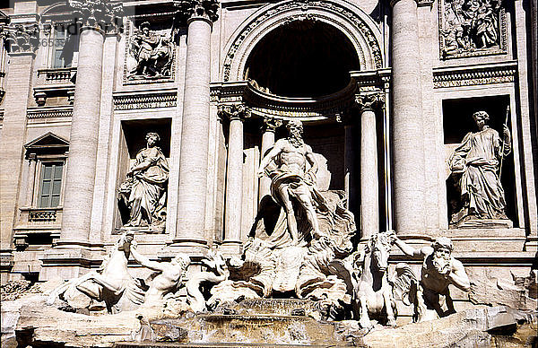 Rom  Überblick über die Fontana di Trevi  Übergang vom Barock zum Klassizismus  Werk von Nicol?