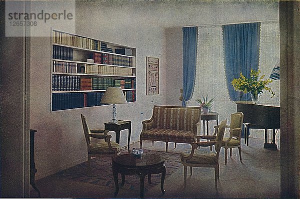 Von André Dumuys entworfener Salon  der an das Wohnzimmer angrenzt  von dem er getrennt werden kann Künstler: Unbekannt.