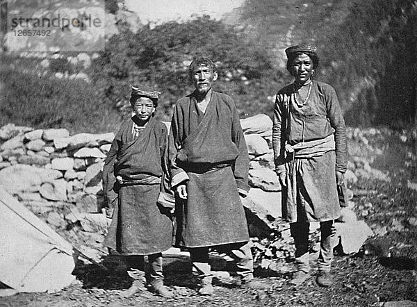 Tibetaner von hohem Rang  1902. Künstler: Arnold Henry Savage Landor.