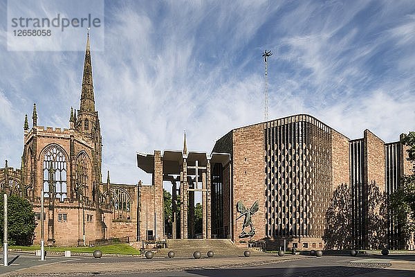 Kathedrale von Coventry  West Midlands  2014. Künstler: Steven Baker.