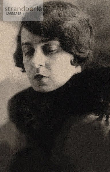 Lina Prokofiev (1897-1989)  Anfang der 1920er Jahre.