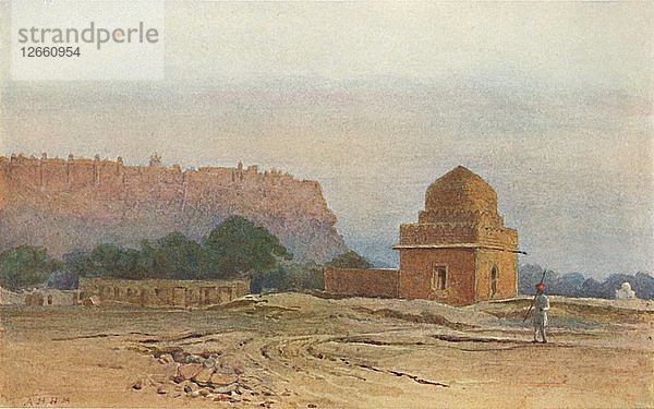 Gwalior Fort vor Sonnenaufgang  um 1880 (1905). Künstler: Alexander Henry Hallam Murray.