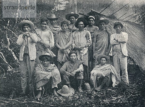 Indios Coroados  1895. Künstler: Francisco Henszler.