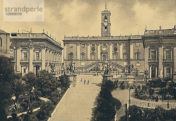 Rom - Das Kapitol: in der Mitte der Senatorenpalast  heute Rathaus  1910. Künstler: Unbekannt.