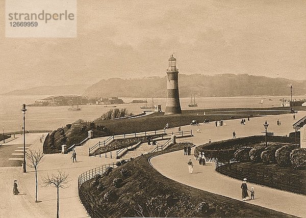 Plymouth Hoe and Sound and Mouth of the Tamar  1902. Künstler: Unbekannt.